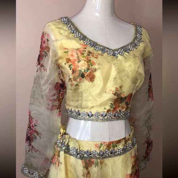 2 piece lengha - Picture 2 of 3